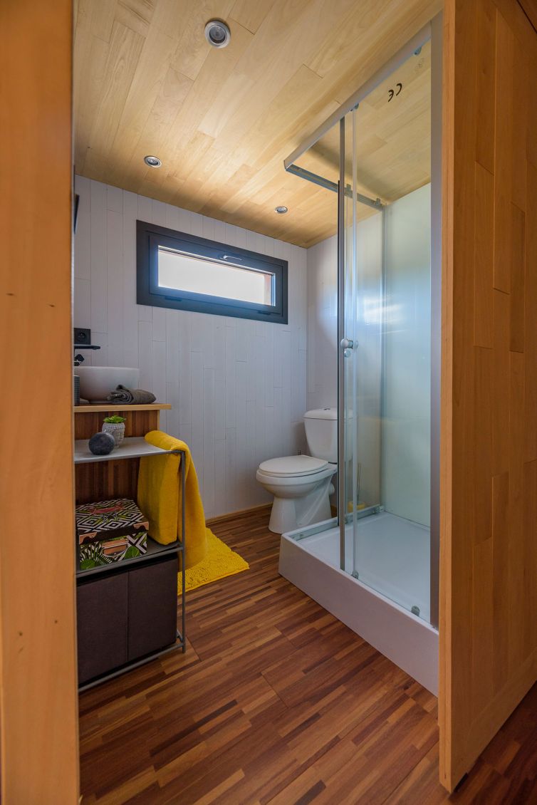 Salle de bain de Maison Kit en bois